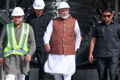 सूरत में बुलेट ट्रेन स्टेशन का पीएम मोदी ने किया दौरा, 2028 तक पहला चरण पूरा होगा